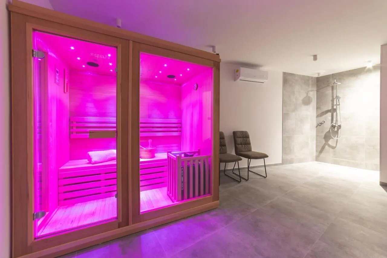 Luxury Villa Favela With Heated Pool Trogir