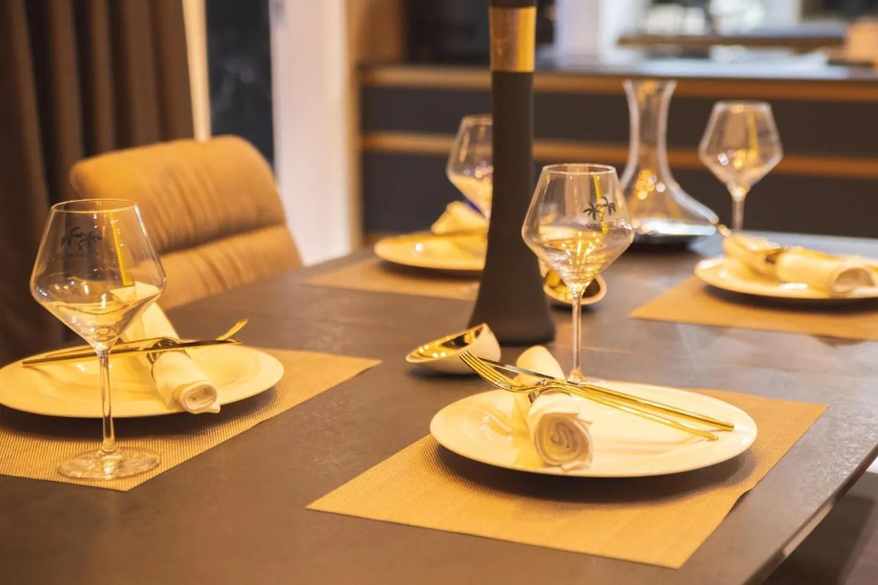 Luxury Villa Favela With Heated Pool Trogir