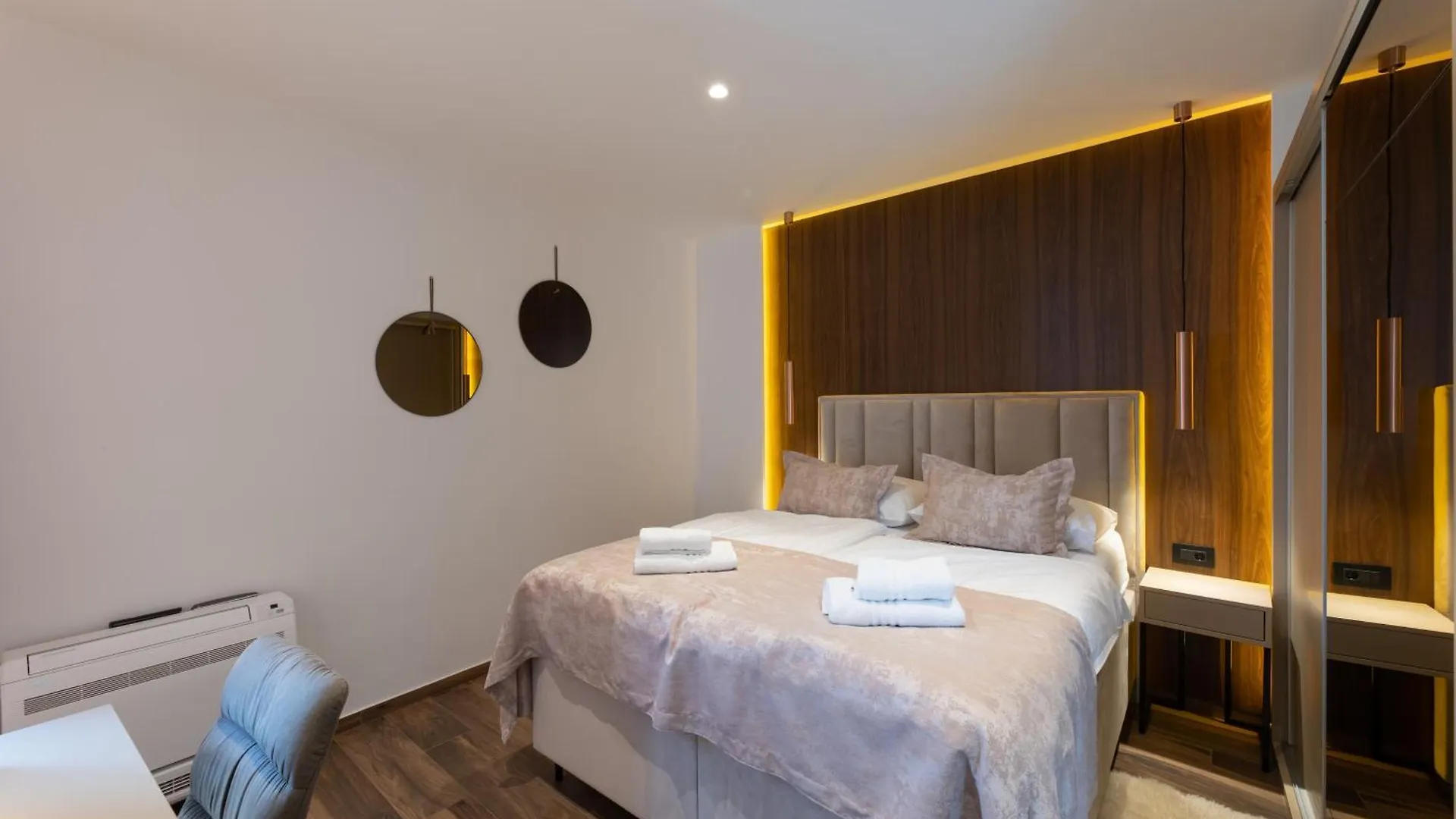Luxury Villa Favela With Heated Pool Trogir
