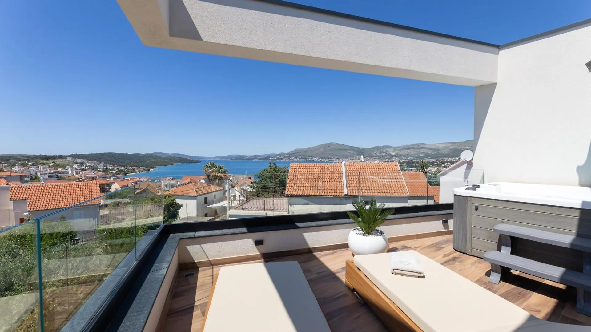 Luxury Villa Favela With Heated Pool Trogir 0*,  Croatia