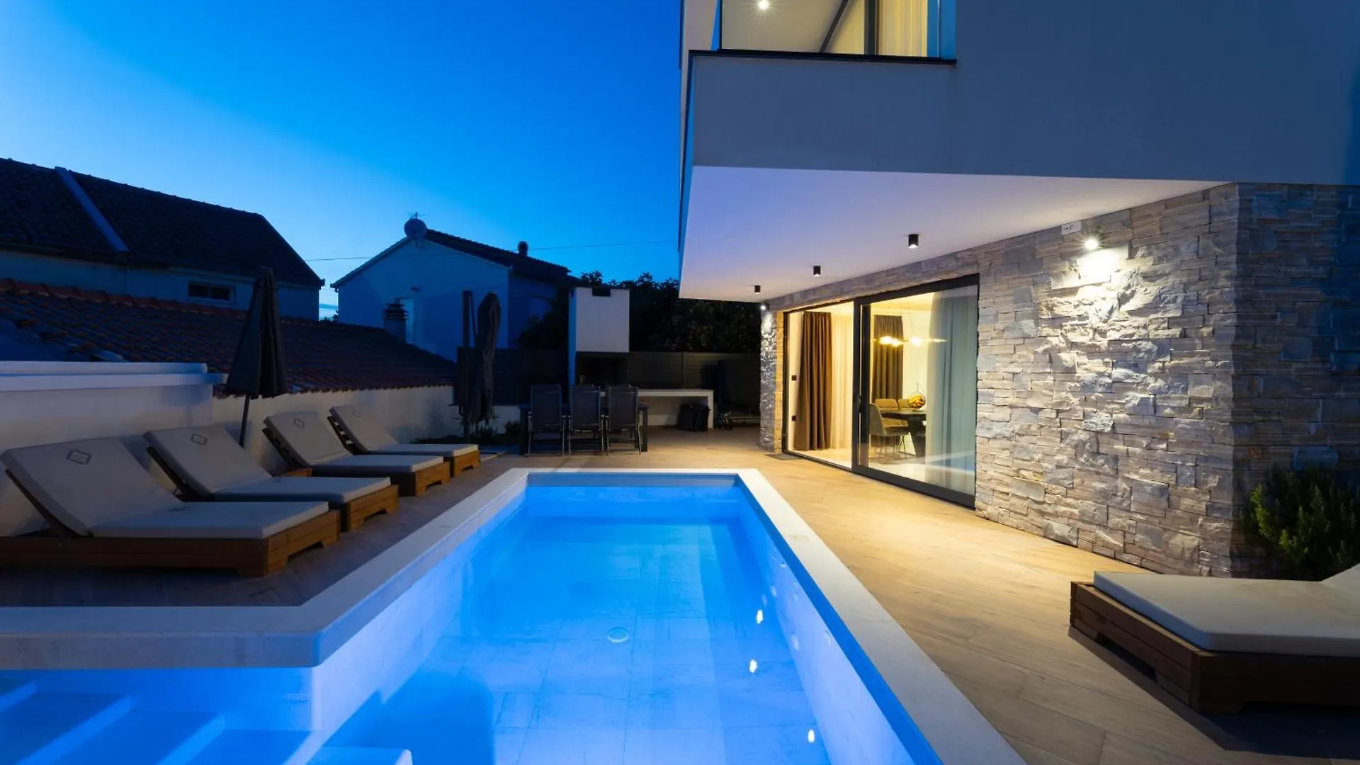 Luxury Villa Favela With Heated Pool Trogir